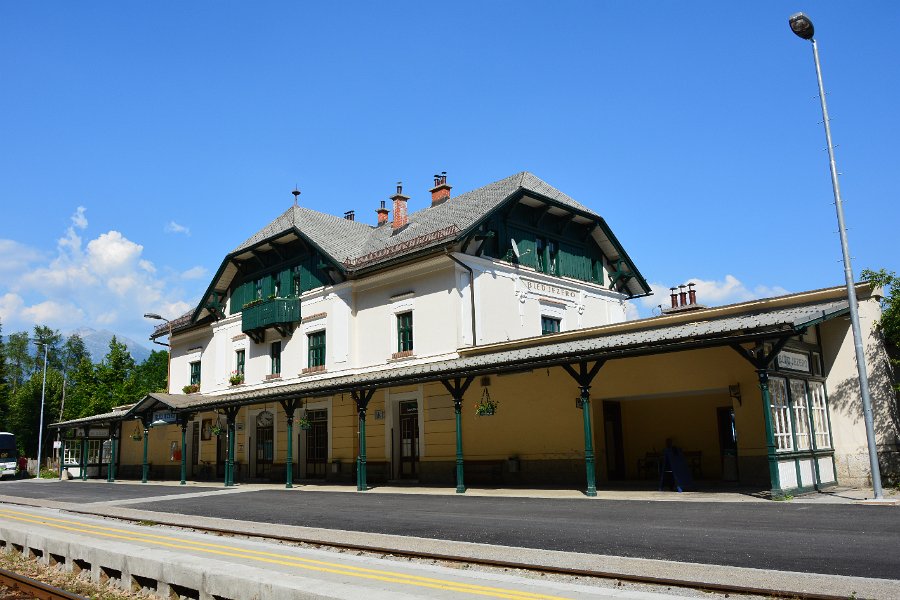 Wocheinerbahn Bahnhoefe (1)